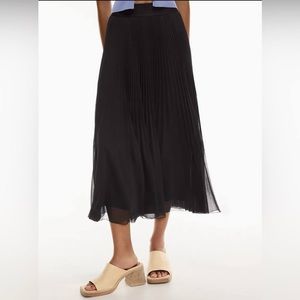 NWT Aritzia Wilfred Twirl Midi Skirt - Black Noir - Small